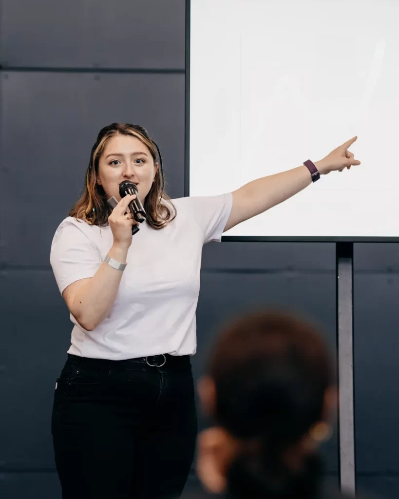 Kirstie Kavanagh, expert trainer presenting digital skills training